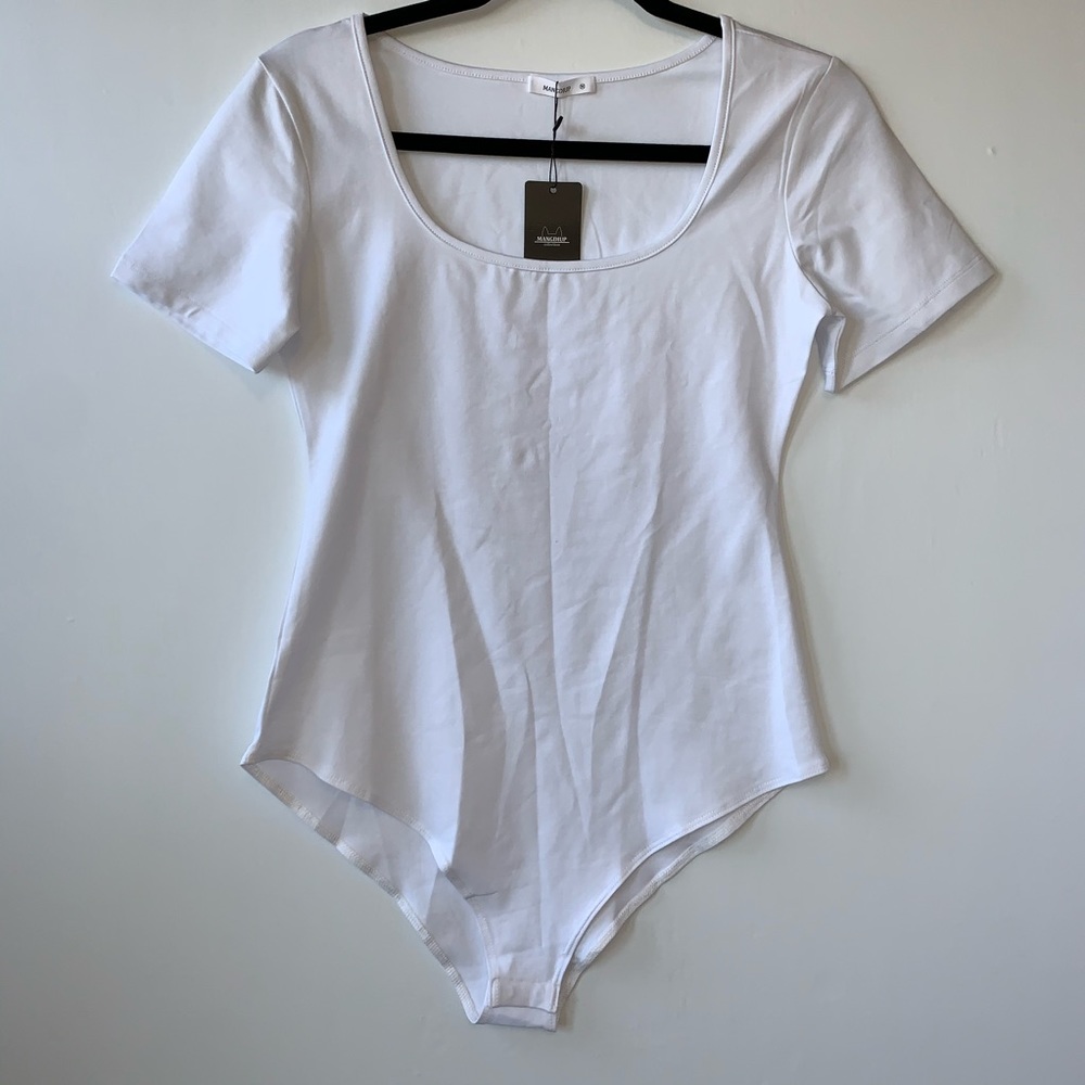 Mangdiup Scoop Neck Bodysuit